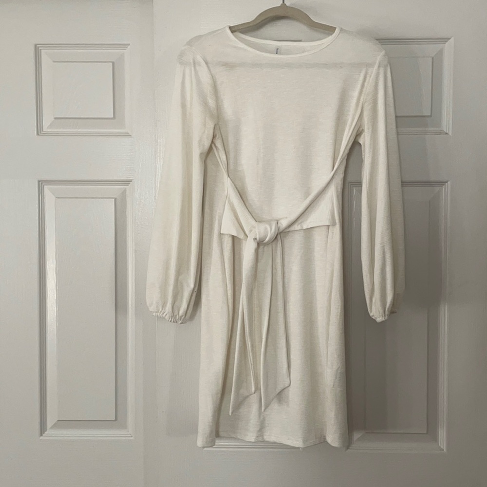White long sleeve tie front dress